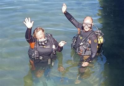 В Анапе участники СВО ныряют с аквалангом
